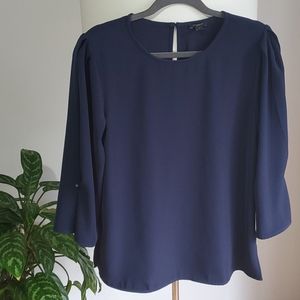 🏷Item: Navy blue Ann Taylor blouse